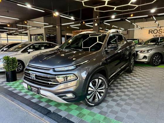 FIAT TORO 2.0 16V TURBO DIESEL RANCH 4WD AT9 FIAT TORO 2.0 16V TURBO DIESEL RANCH 4WD AT9